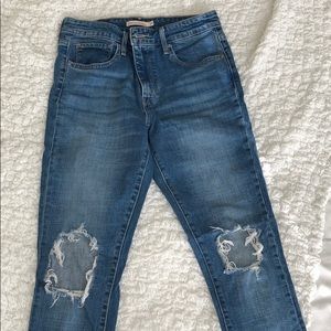 Levi’s 721 High Rise Skinny Jeans